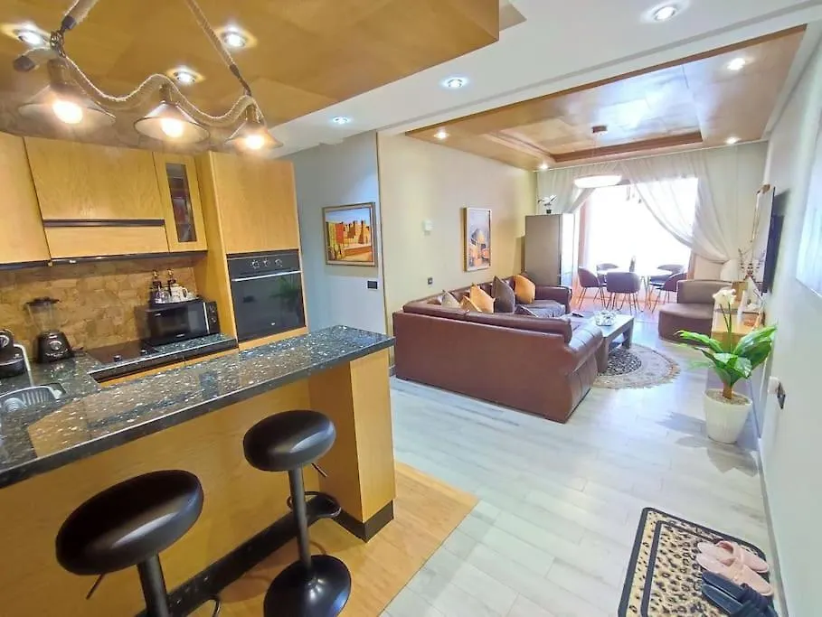 Επικοινωνία με το Luxueux Appartement Hivernage